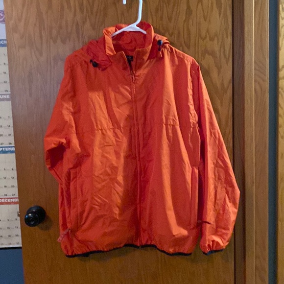 IZOD Lightweight/Rain Coat - Picture 1 of 3